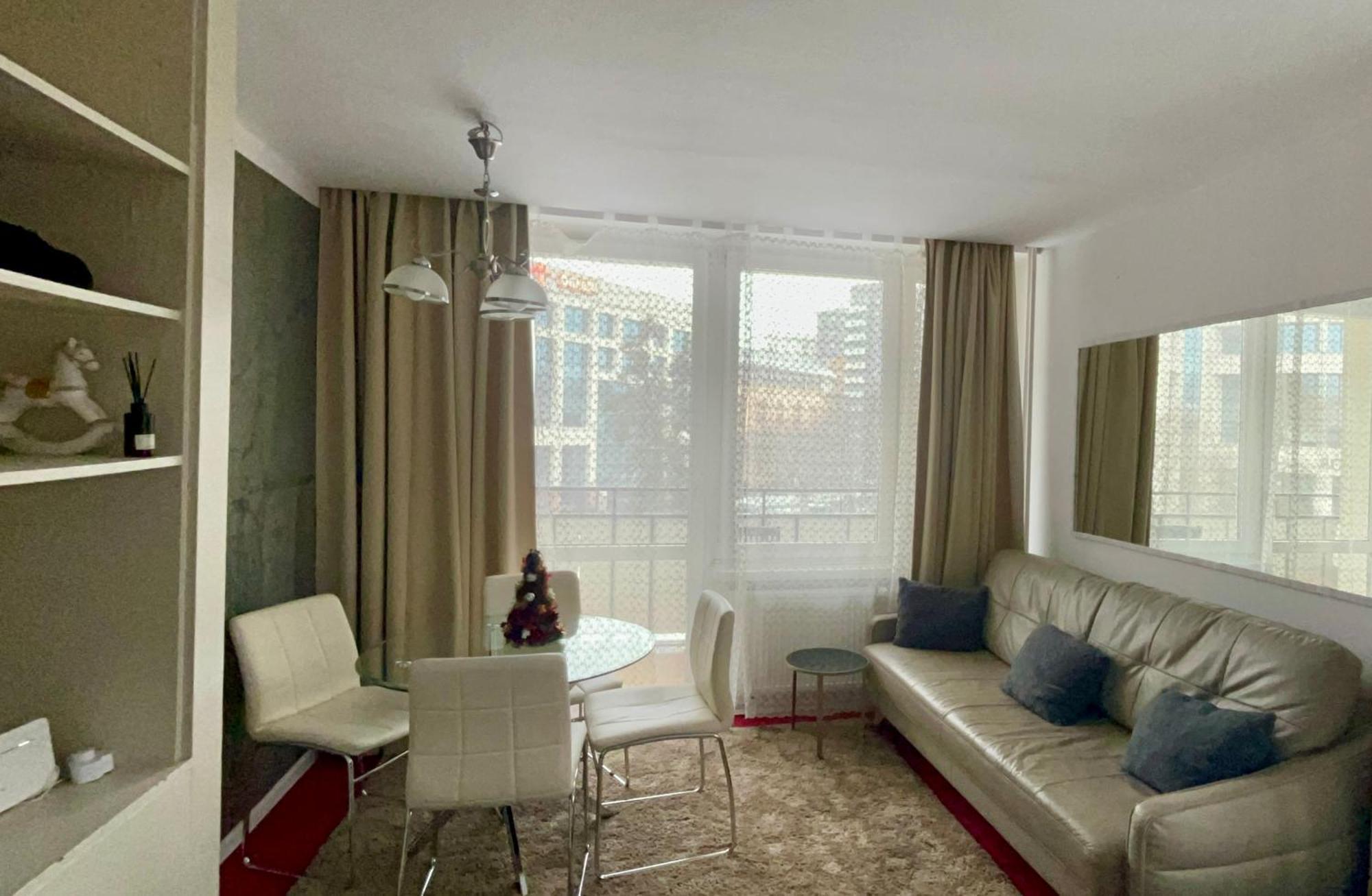 Perfect Location Two Bedrooms With Balkony Butas *