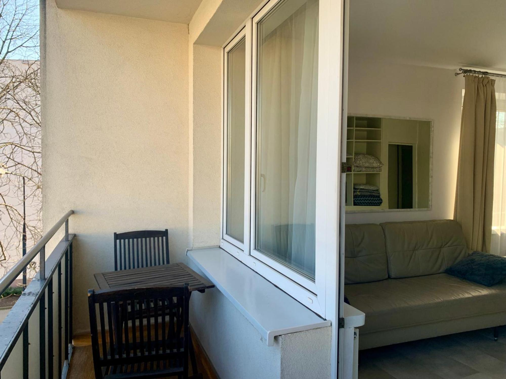 Butas Perfect Location Two Bedrooms With Balkony Warsaw